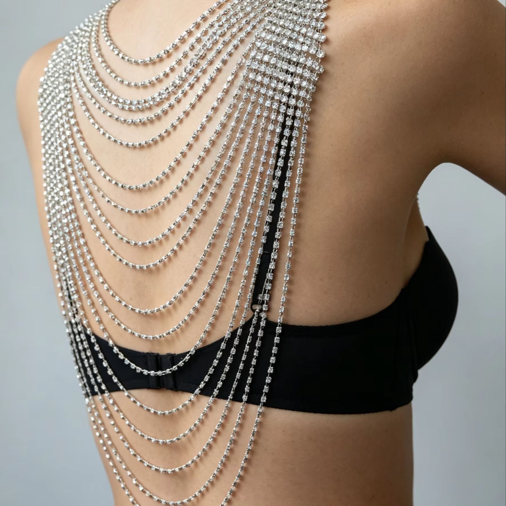 Stijlvolle meerlaagse bodychai - Body Jewelry Back recensie en prijs