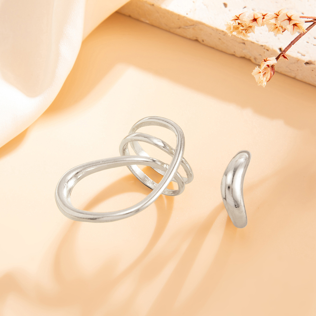 Gouden minimalistische onregel - Body Jewelry Rings recensie en prijs