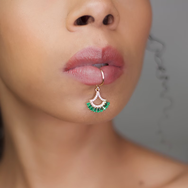 Luxe Gouden Kleur Bloemvorm Vr - Body Jewelry Quality recensie en prijs