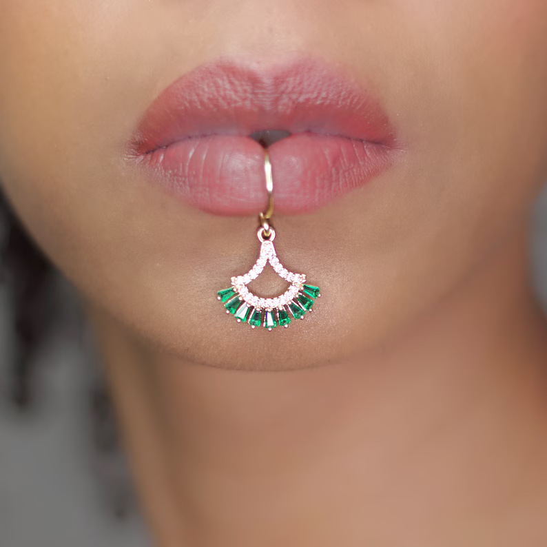Luxe Gouden Kleur Bloemvorm Vr - Body Jewelry Quality recensie en prijs